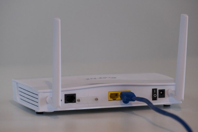 How to boost your WIFI signals and increase Internet Speed | Techniqworld.com